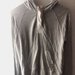 Long sleeve pullover